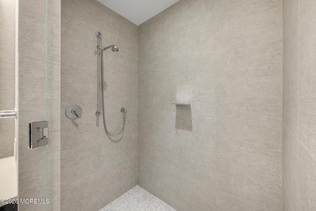 15 Morris Avenue - Photo 18