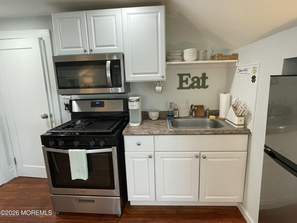 205 1/2 Euclid Avenue - Photo 2