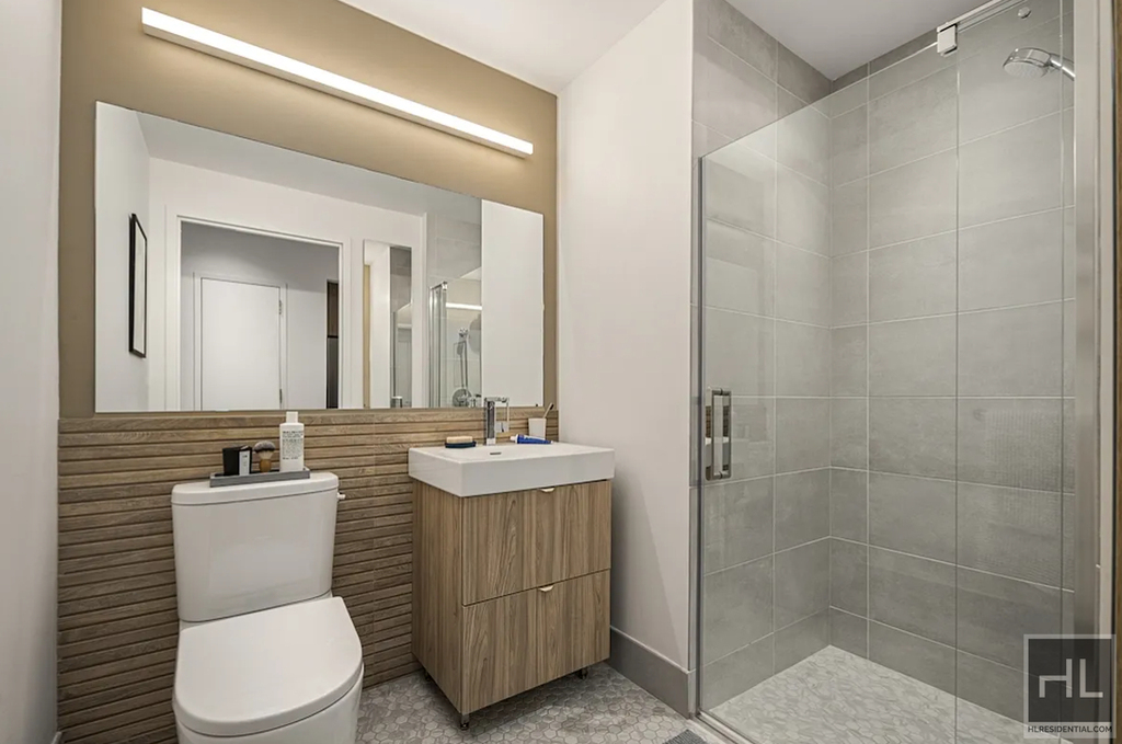 10th Avenue - Photo 2
