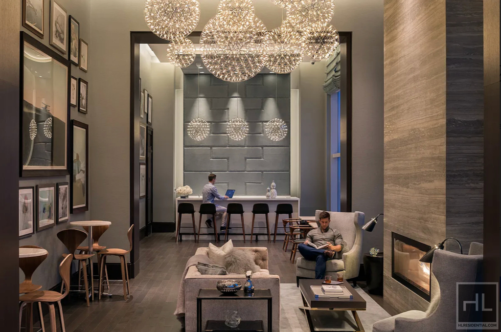 10th Avenue - Photo 4