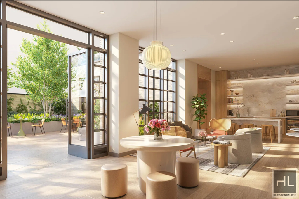 East 50 Street - Photo 10