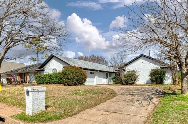 5603 Fireside Drive - Photo 2
