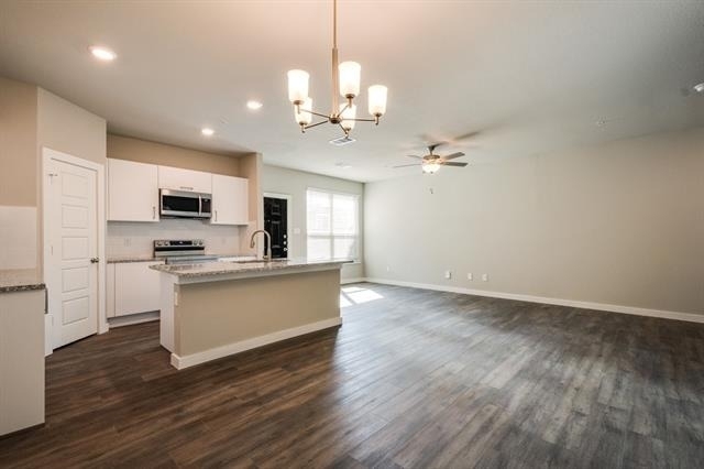 737 Wheatfield Drive - Photo 3