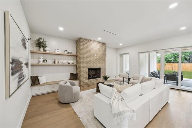 6244 Richmond Avenue - Photo 2