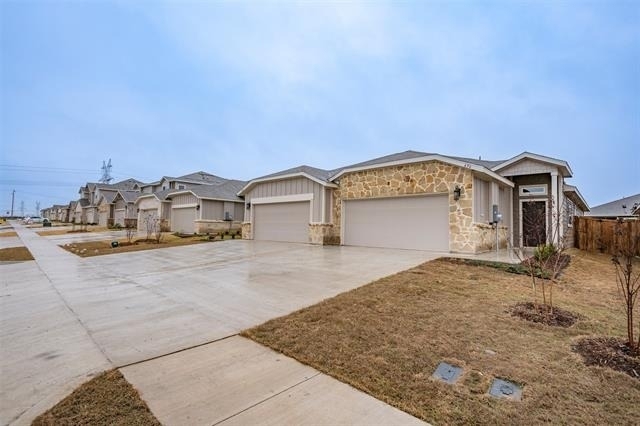 656 Wheatfield Drive - Photo 2