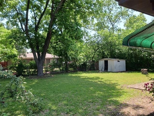 1102 11th Street - Photo 1