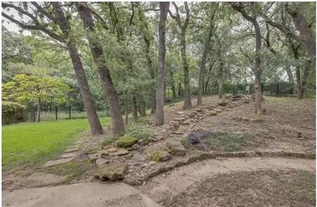 2719 Sunrise Drive - Photo 2