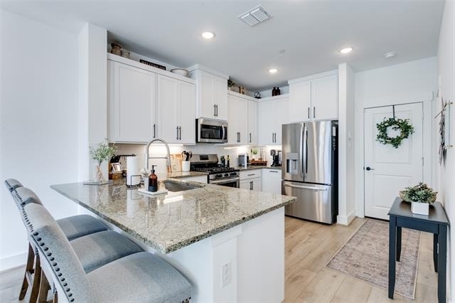 7605 Reis Lane - Photo 8