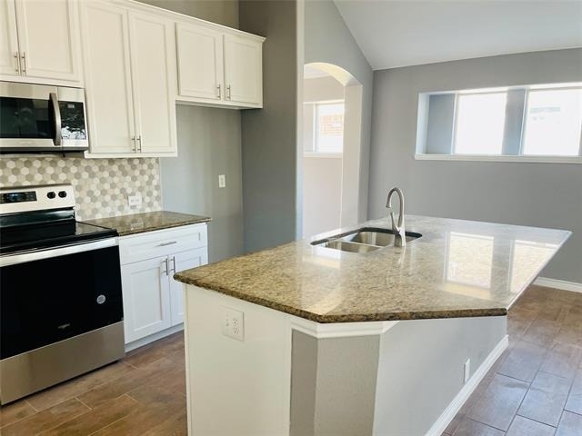 548 Kerry Street - Photo 4