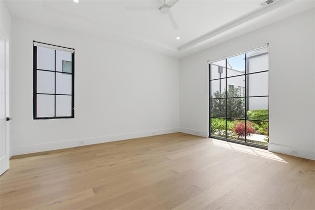 9855 Kingsway Avenue - Photo 4
