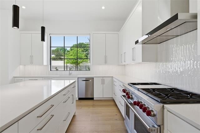 9855 Kingsway Avenue - Photo 16