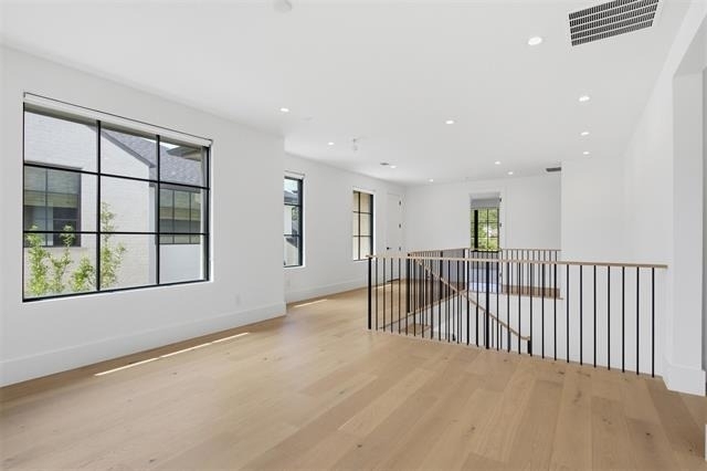 9855 Kingsway Avenue - Photo 24