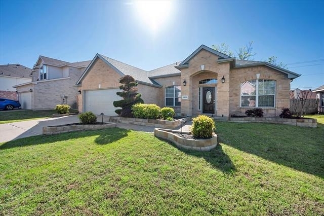 2204 Windcastle Drive - Photo 2
