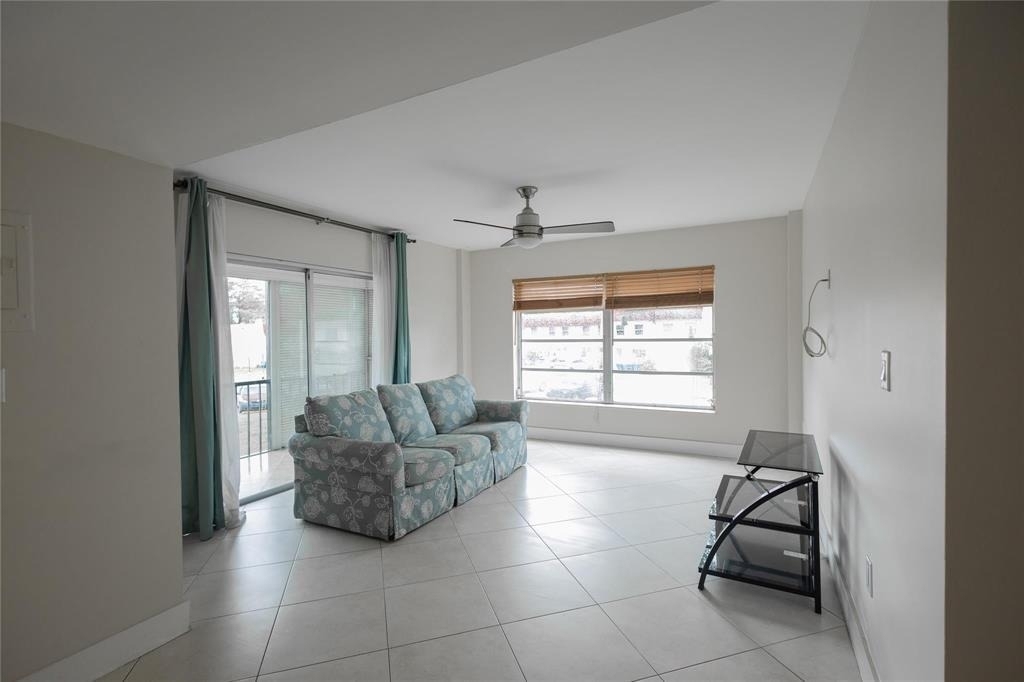 4152 Inverrary Drive - Photo 2