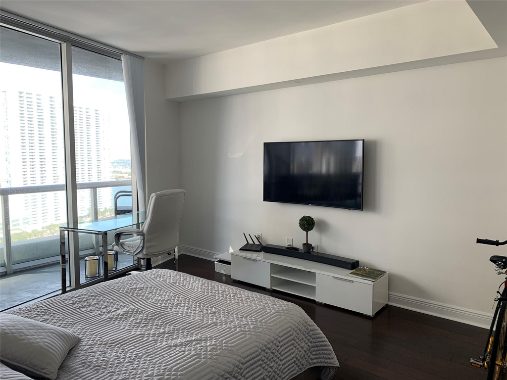 495 Brickell Avenue - Photo 8