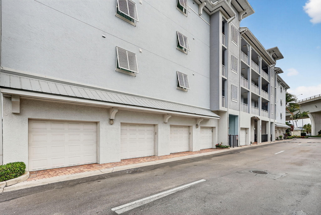 675 Nw Flagler Avenue - Photo 1
