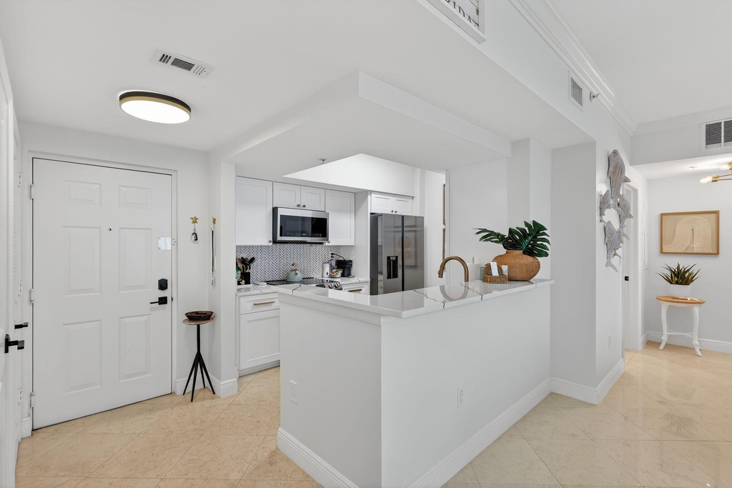 675 Nw Flagler Avenue - Photo 4