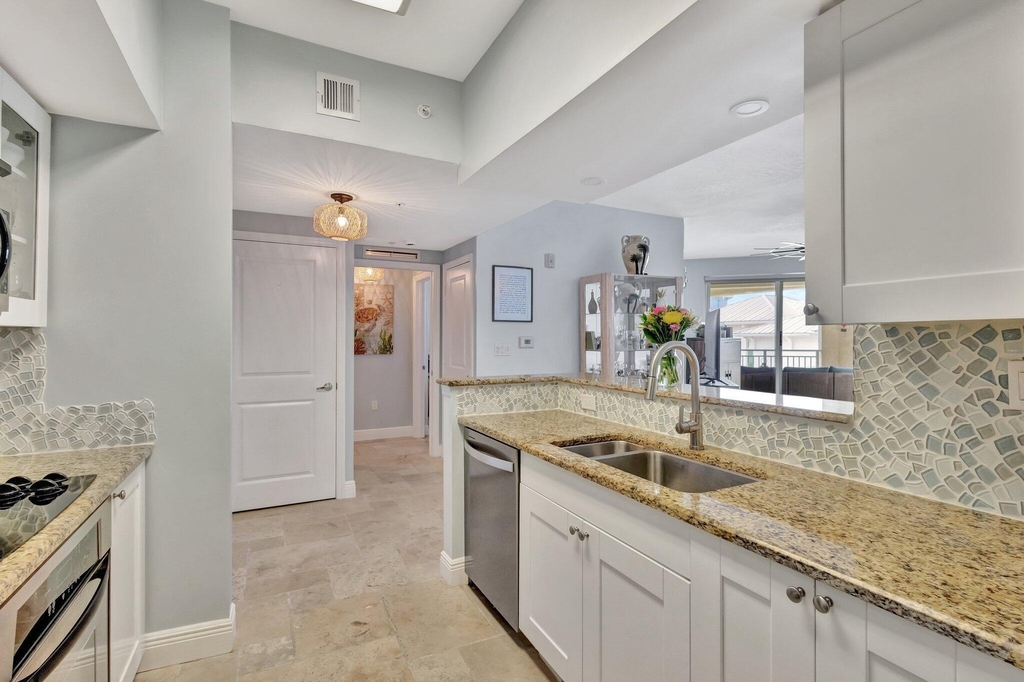975 Nw Flagler Avenue - Photo 7