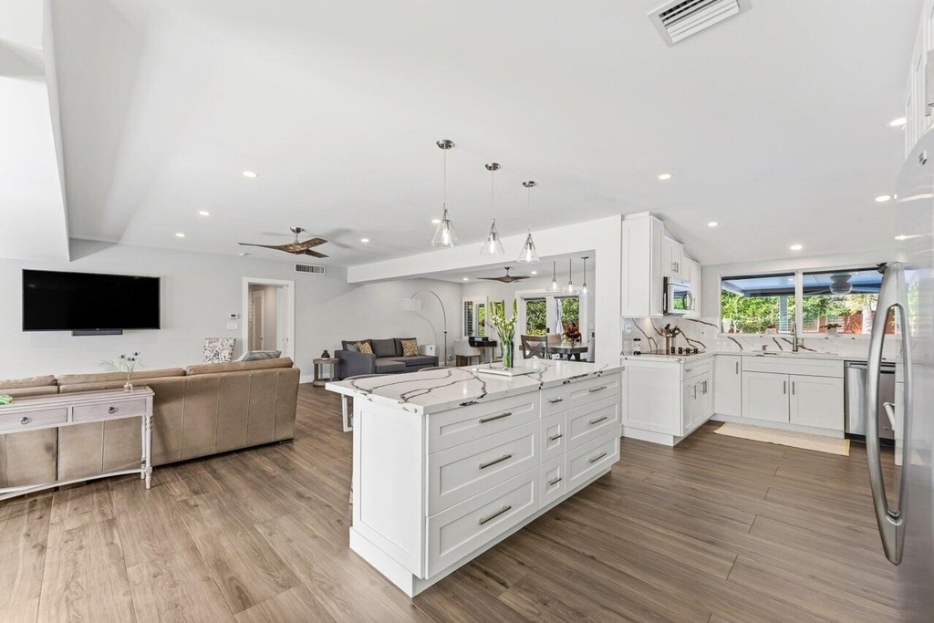 2625 Ne 27th Way - Photo 7