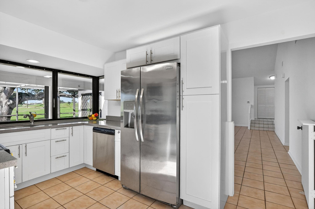 661 Hollows Circle - Photo 9