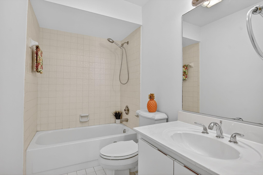 661 Hollows Circle - Photo 16
