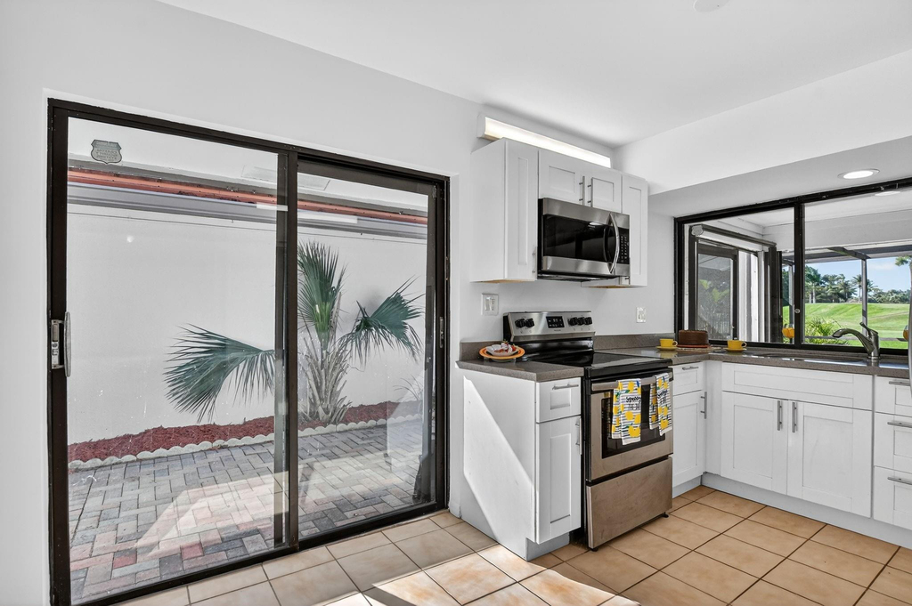 661 Hollows Circle - Photo 8