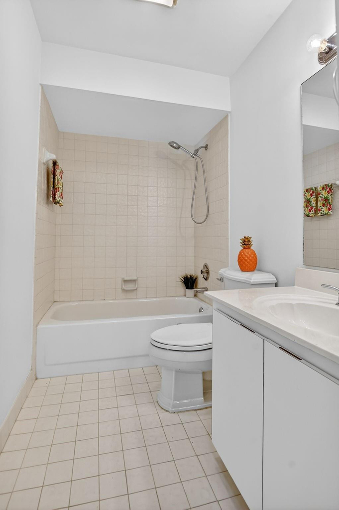 661 Hollows Circle - Photo 18