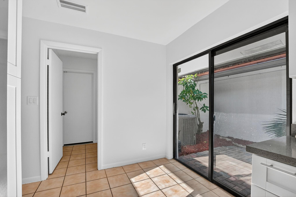 661 Hollows Circle - Photo 29
