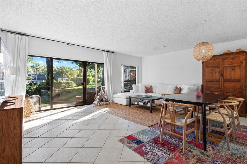 11863 Wimbledon Circle - Photo 5