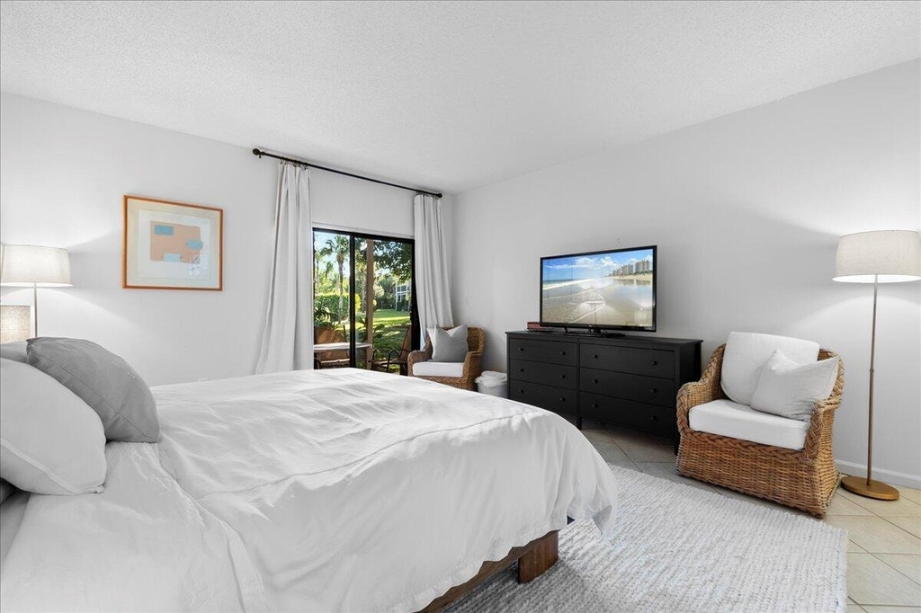 11863 Wimbledon Circle - Photo 11