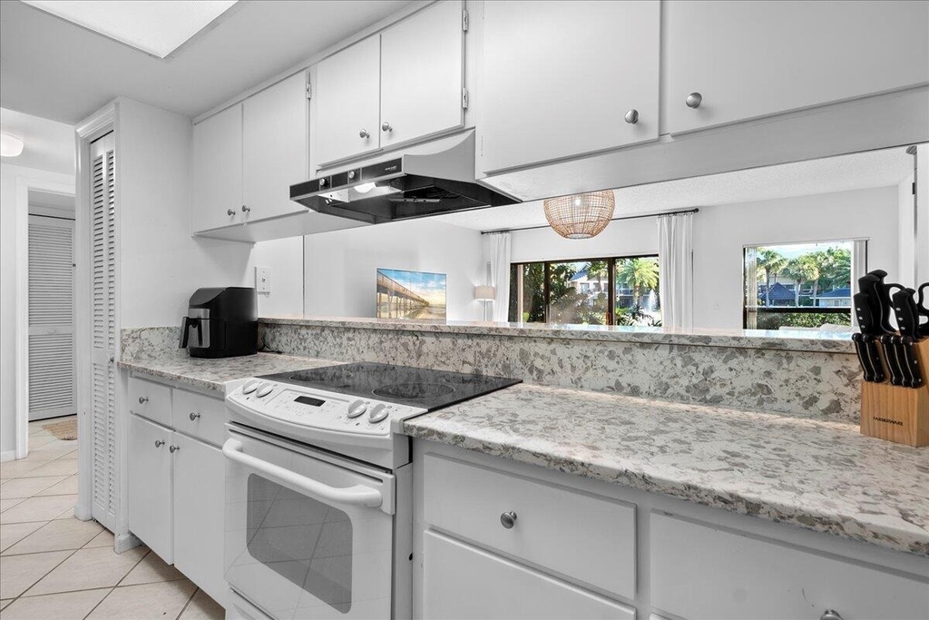 11863 Wimbledon Circle - Photo 4