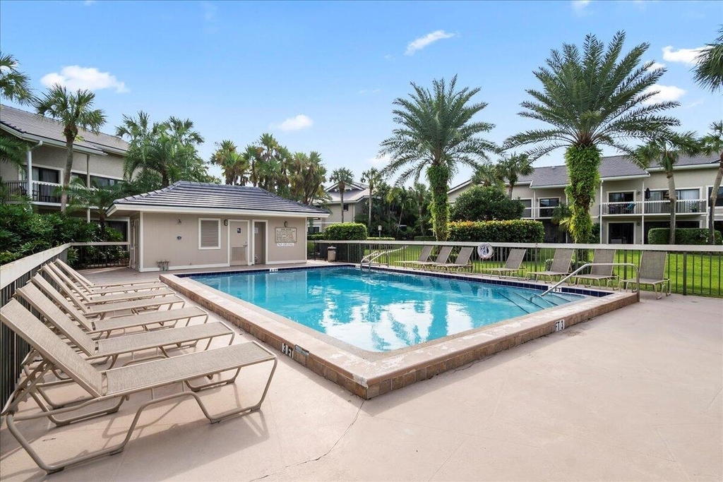 11863 Wimbledon Circle - Photo 31