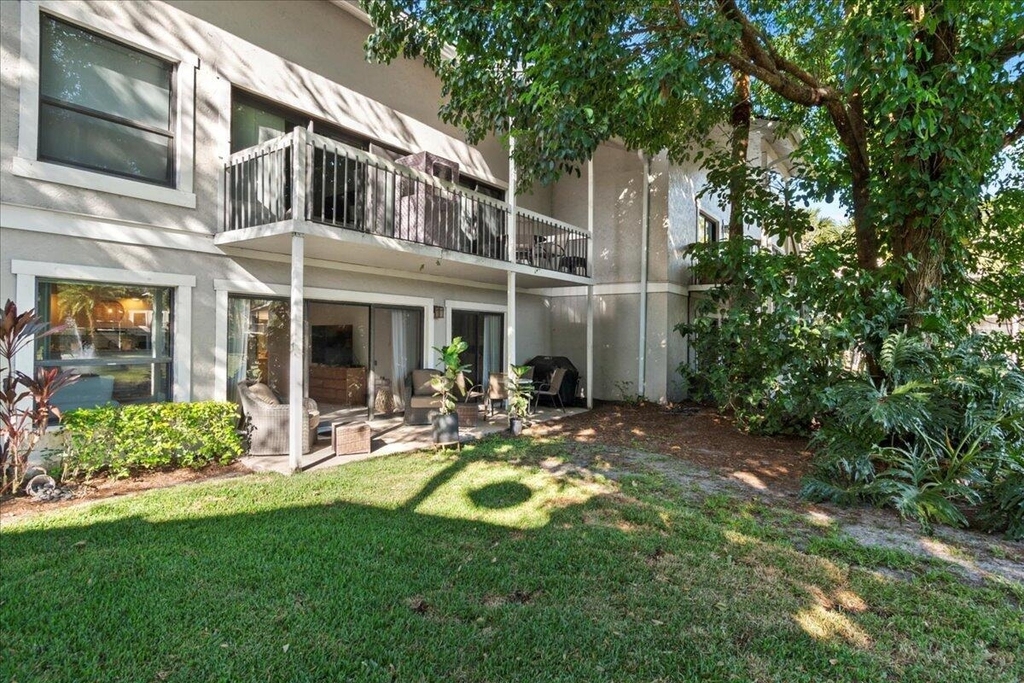 11863 Wimbledon Circle - Photo 17