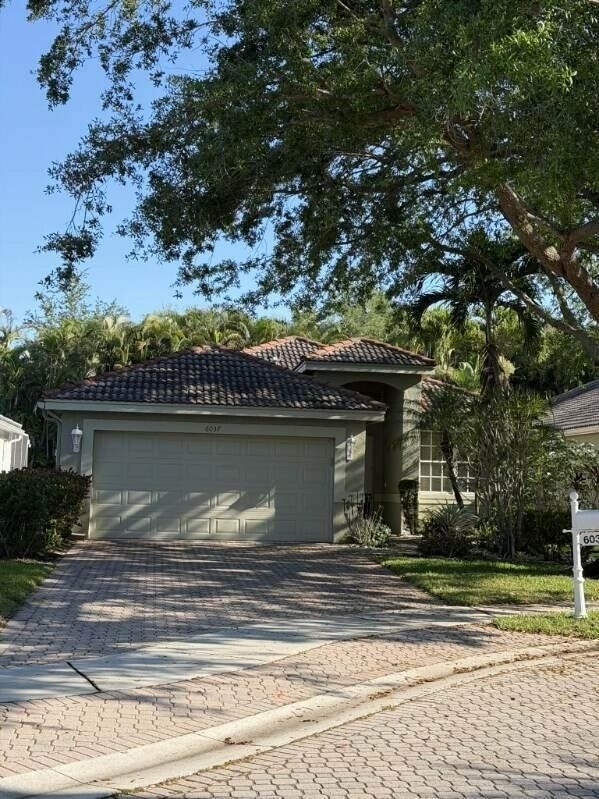 6037 Rossmoor Lakes Court - Photo 8