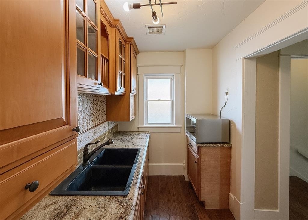 1120 Nw 51st Street - Photo 3
