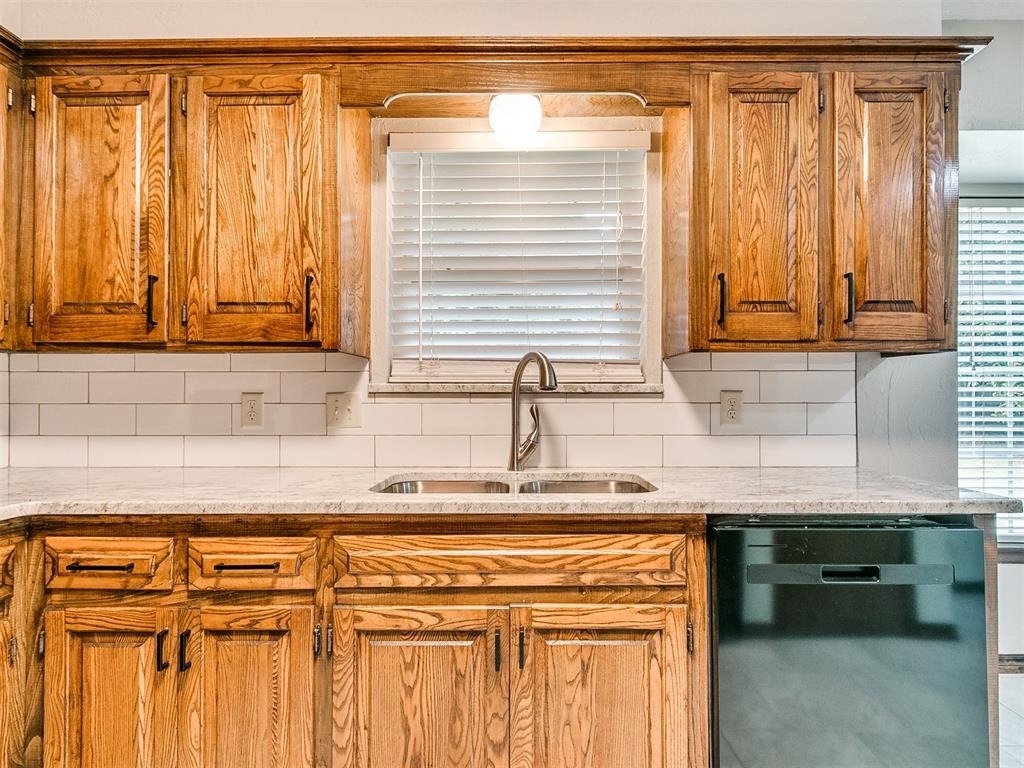 1213 Westbrooke Terrace - Photo 10