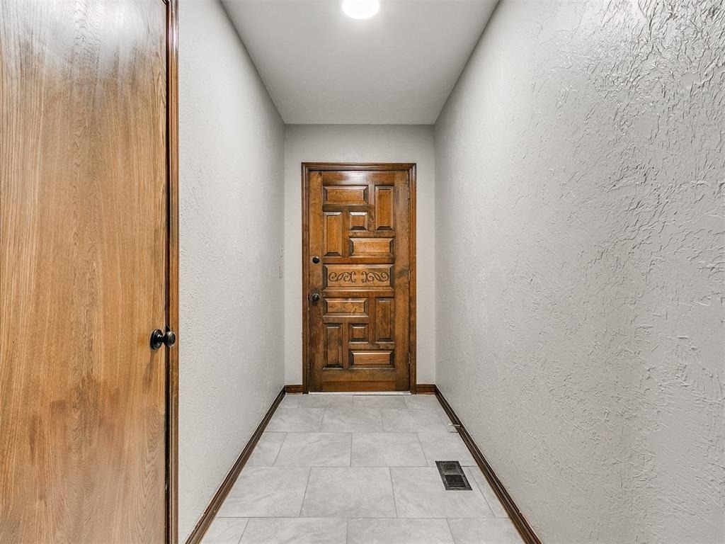 1213 Westbrooke Terrace - Photo 1