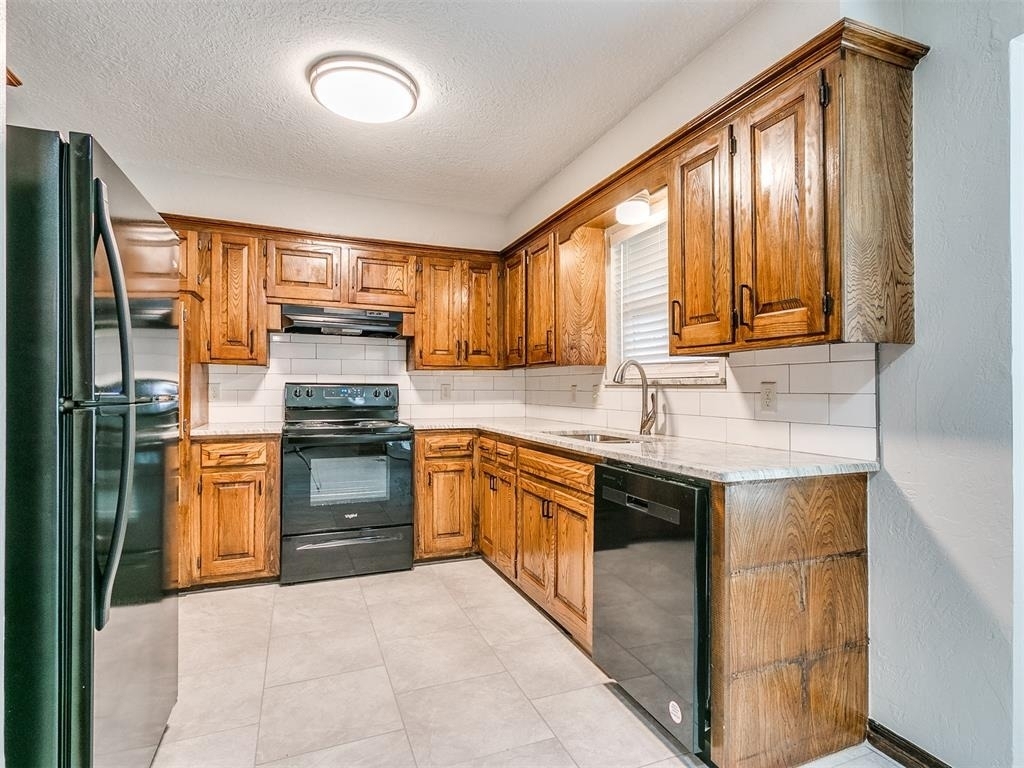 1213 Westbrooke Terrace - Photo 8