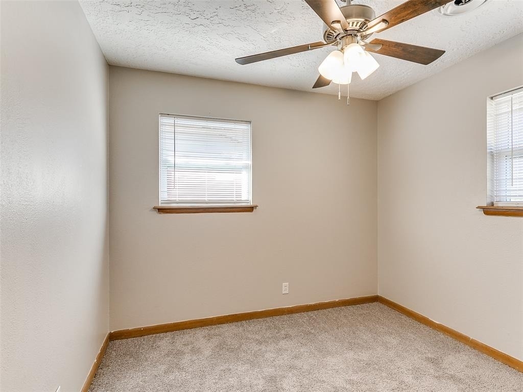 214 Thompson Drive - Photo 16
