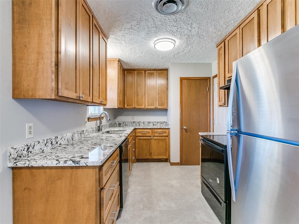 214 Thompson Drive - Photo 7