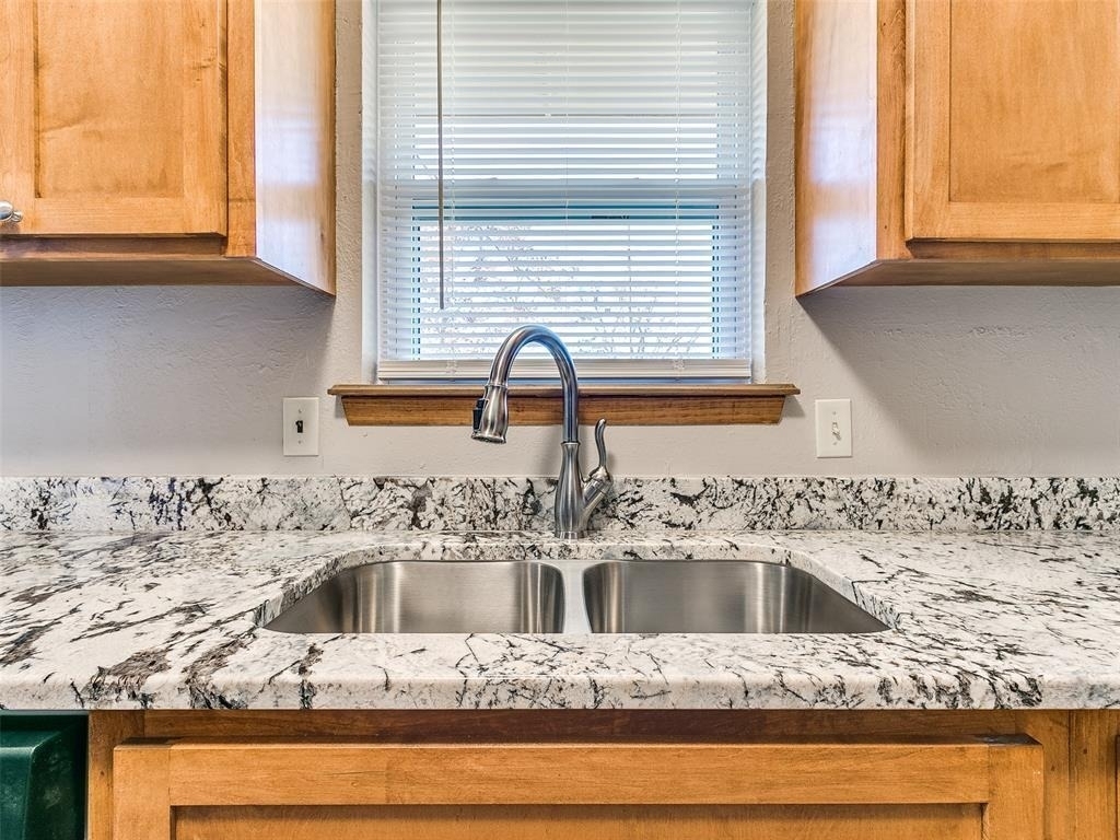 214 Thompson Drive - Photo 32