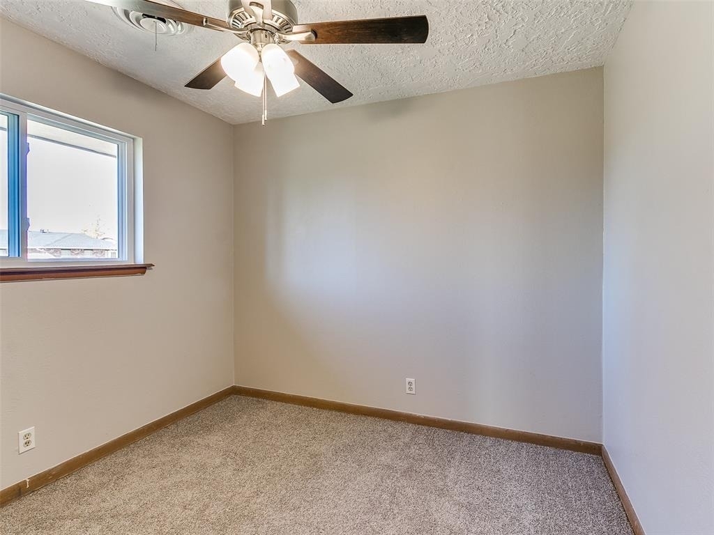 214 Thompson Drive - Photo 14