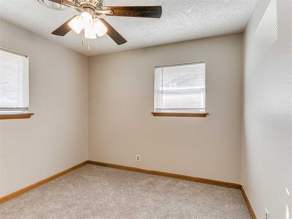 214 Thompson Drive - Photo 43