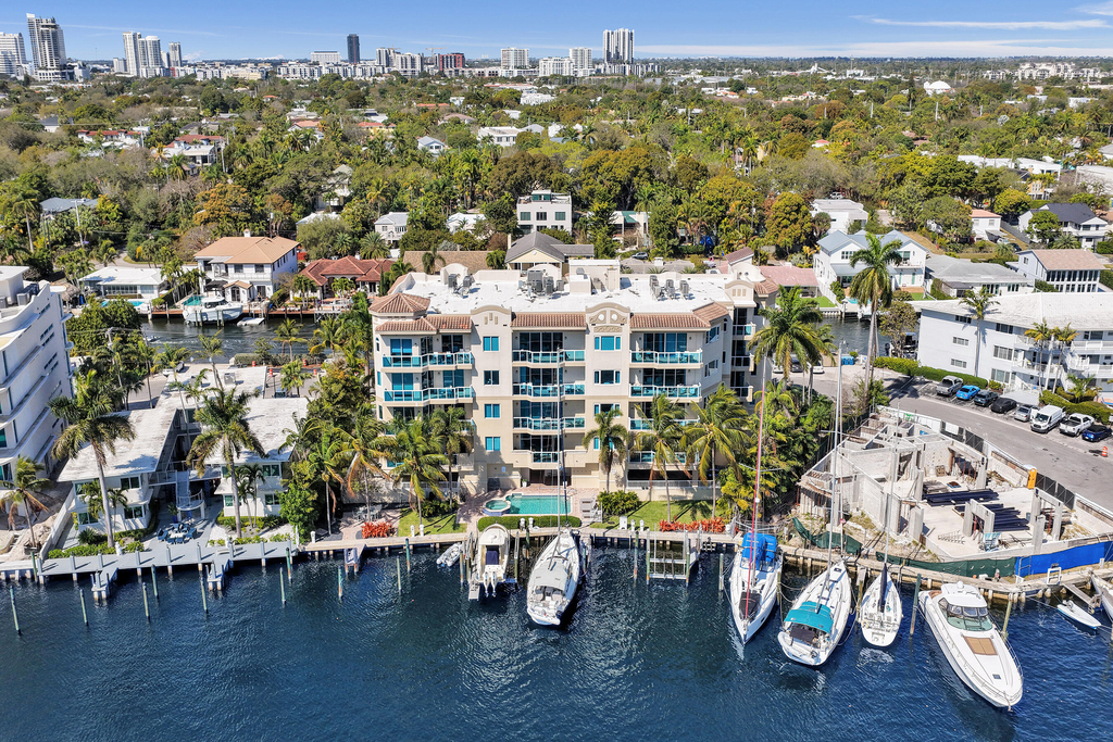 516 Hendricks Isle - Photo 1