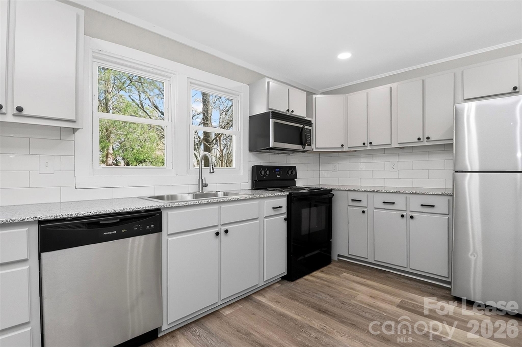 510 S 12th Street - Photo 10