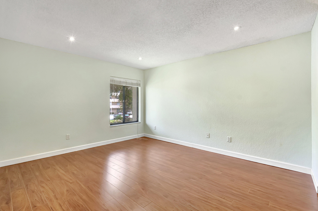 351 Club Circle - Photo 10