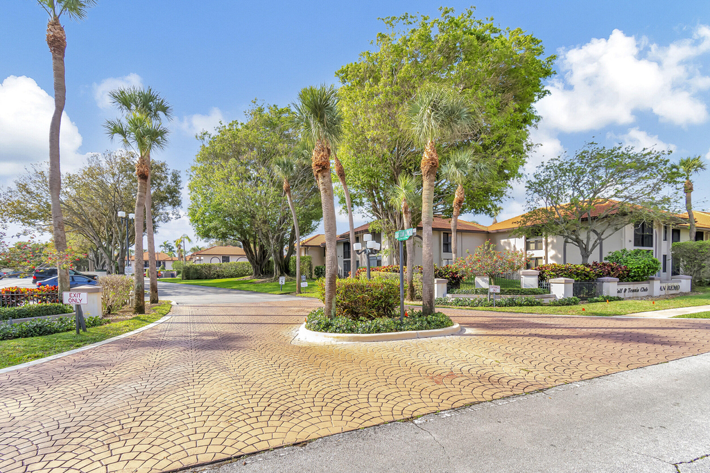 351 Club Circle - Photo 24
