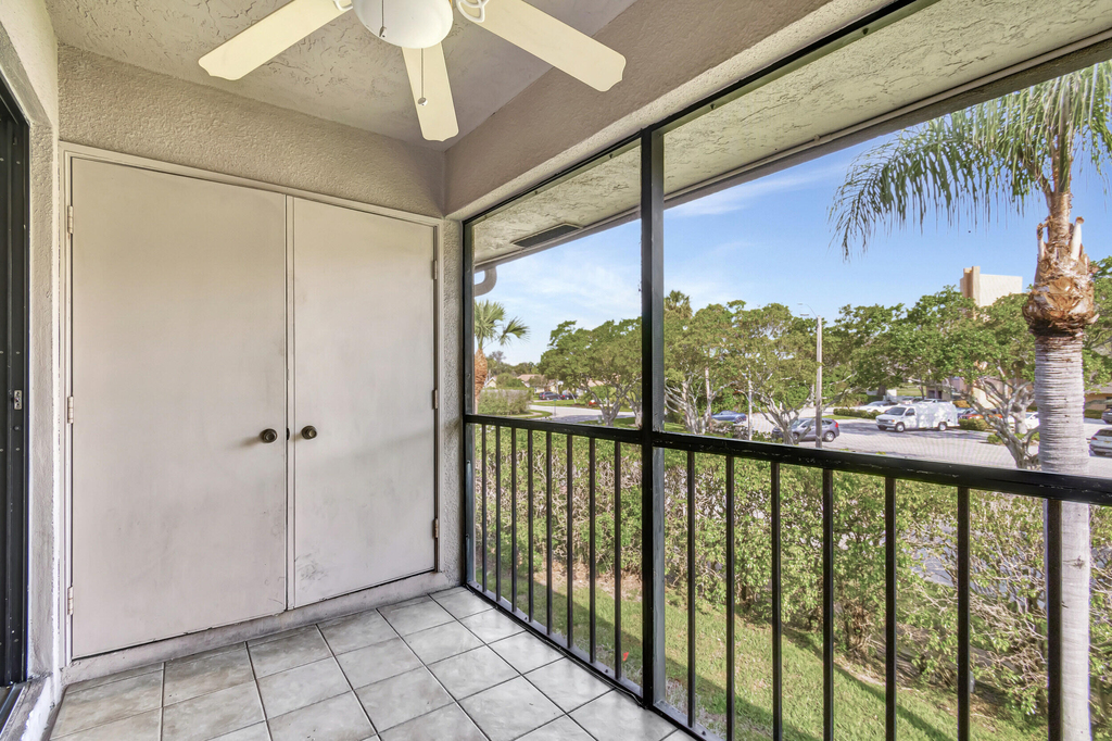 351 Club Circle - Photo 18