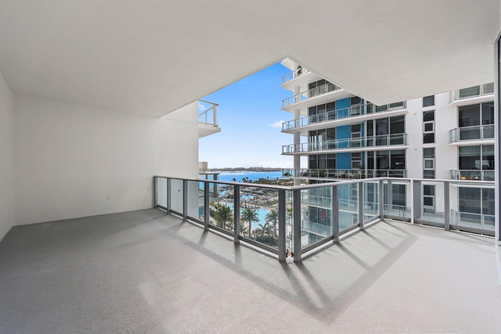 220 Lake Shore Drive - Photo 21