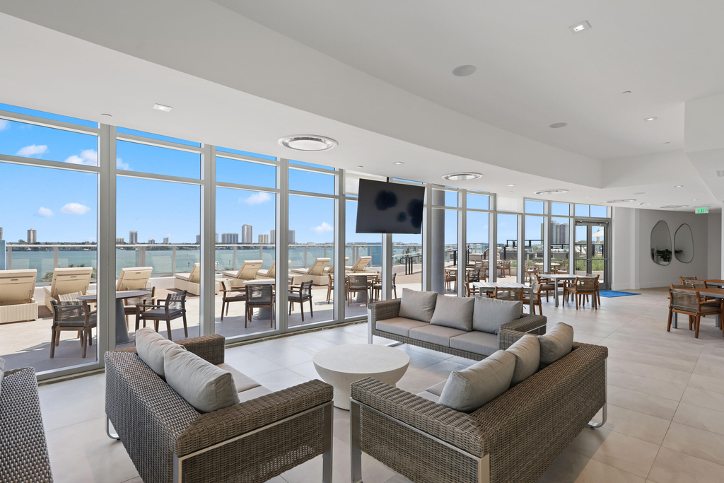 220 Lake Shore Drive - Photo 47